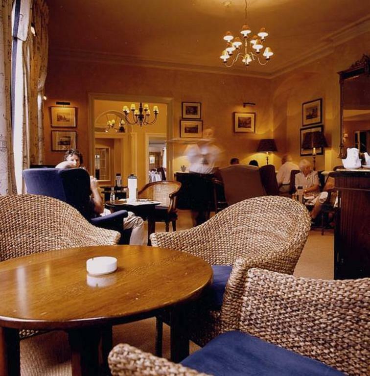 George Hotel By Greene King Inns Huntingdon Exterior foto